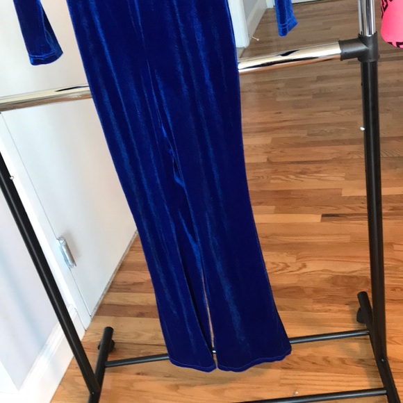 Clothes - Picture 2 of 3